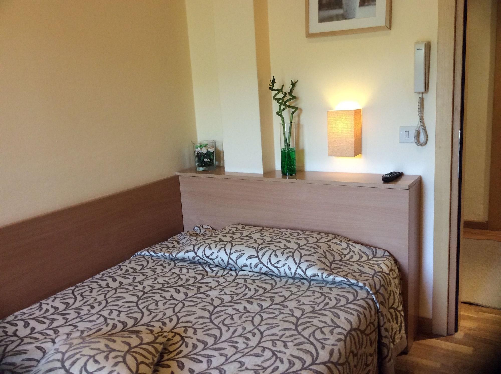 Hotel La Selva 卡莱扎诺 外观 照片
