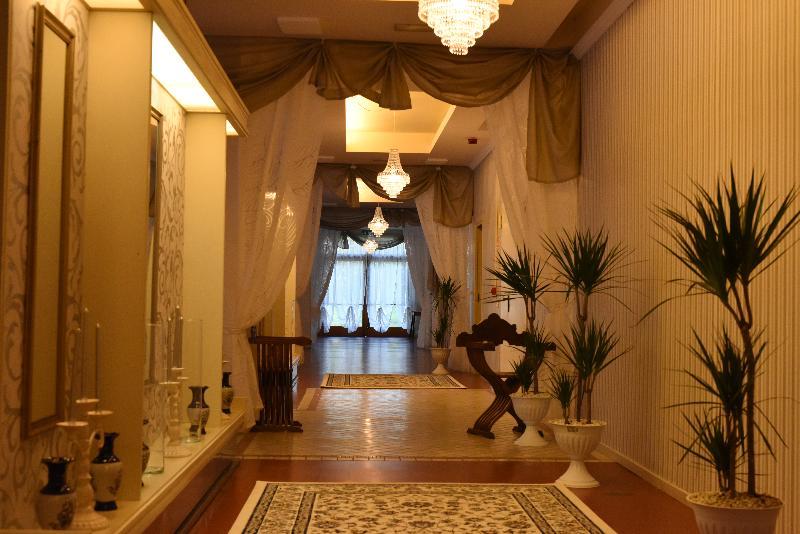 Hotel La Selva 卡莱扎诺 外观 照片
